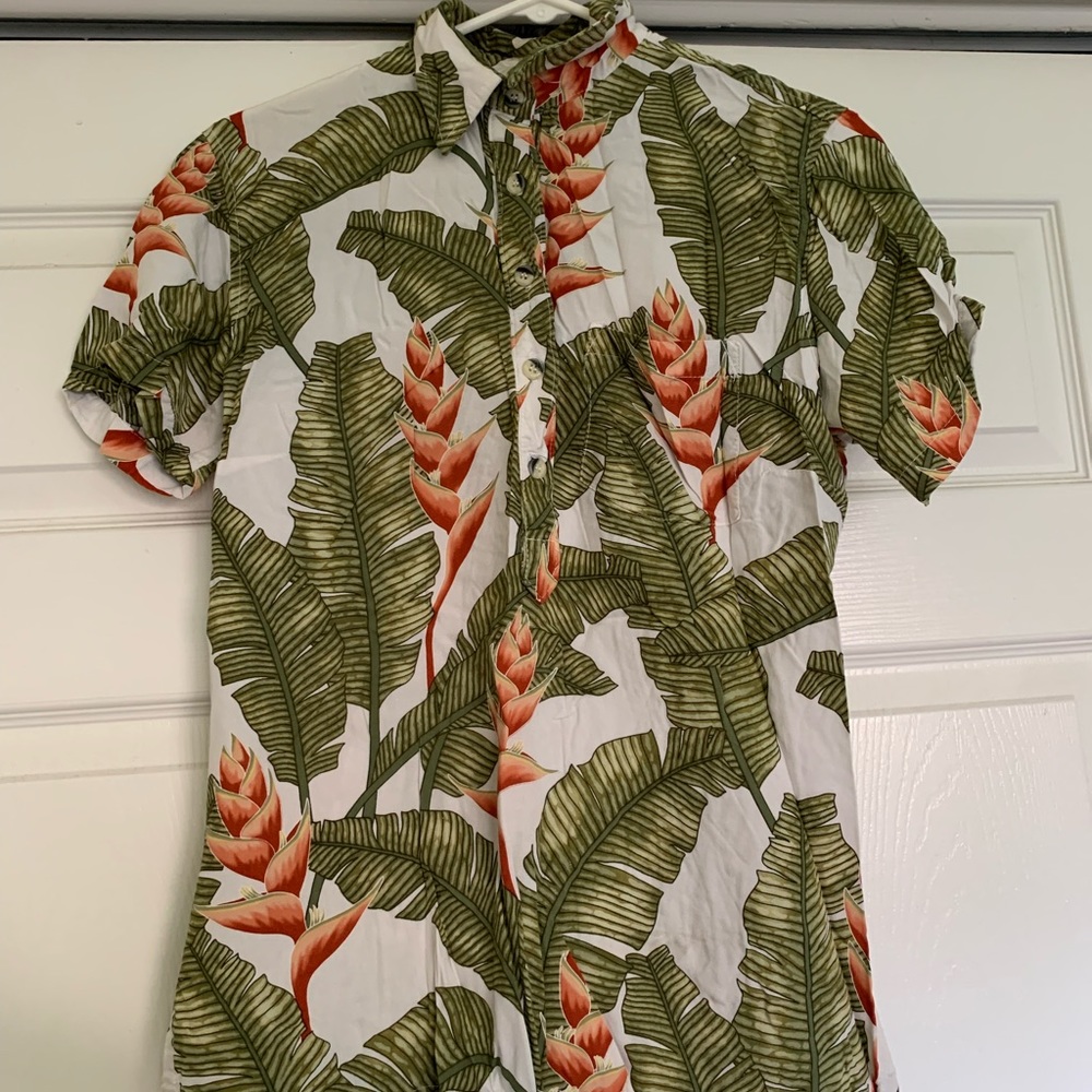 Women’s Pullover Hawaiian Shirt. Size S. Go Barefoot brand